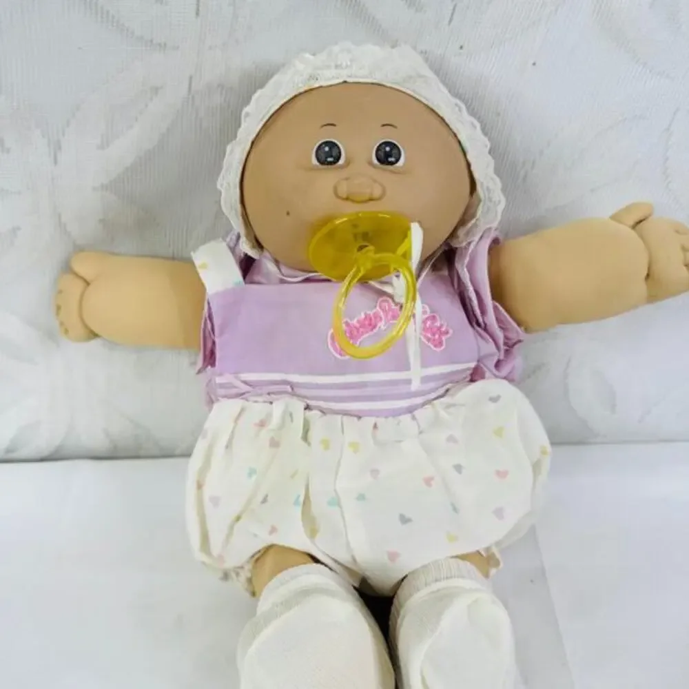 VTG 1985 Coleco Cabbage Patch Kid Preemie Doll Signed Xavier Roberts '85 on butt